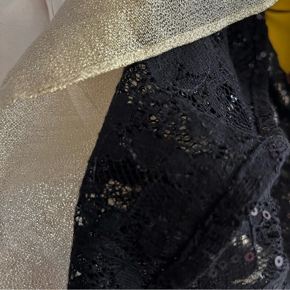 FULLY Lined Black Lace Grad/Prom/Cocktail Dress With Gold Underlay Size Small - Picture 4 of 7